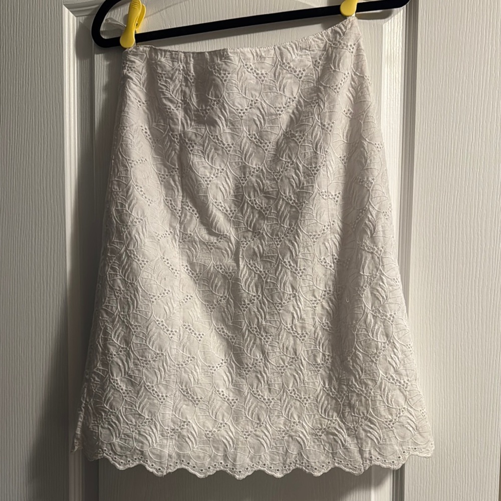 Elegant White Lace Skirt
